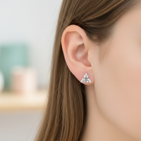 Dreieckige Ohrringe  - TriadGleam