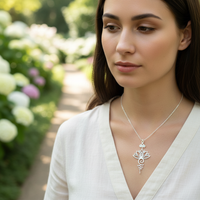 Edler Lotus-Anhänger - LotusGlow