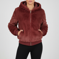 Flauschige Weste Mit Kapuze -  Christina