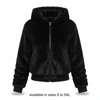 Flauschige Weste Mit Kapuze -  Christina