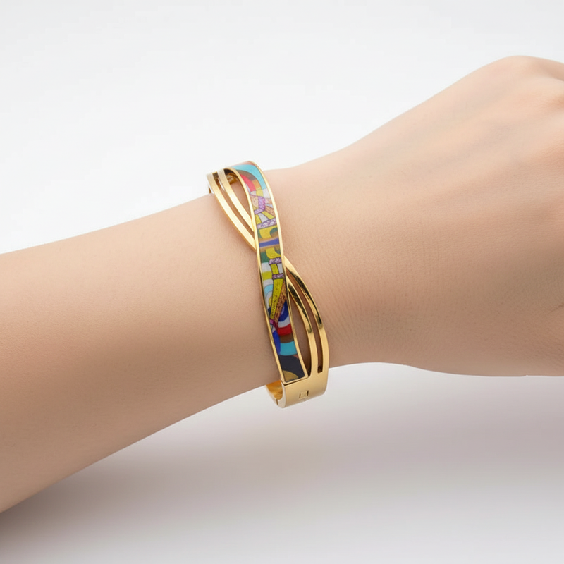 Goldfarbener Edelstahlarmreif - GlamourBangle