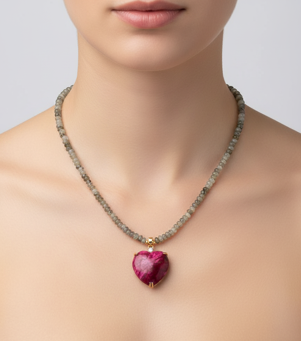 Handgefertigte Herzperlenkette - HeartGem