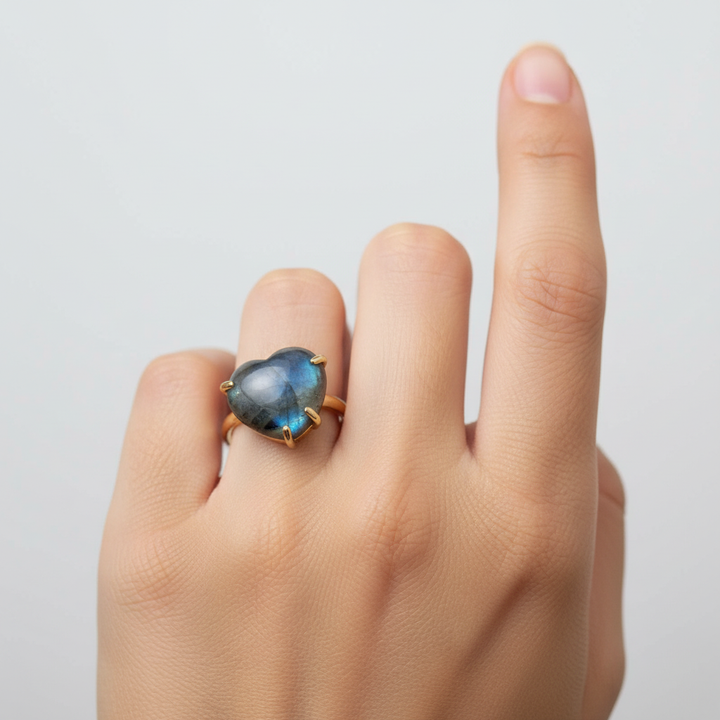 Handgefertigter Ring - HeartGemRing