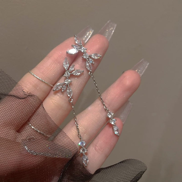 Herzförmige Tropfenohrringe - HeartSpark