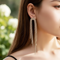 Herzförmige Tropfenohrringe - HeartSpark