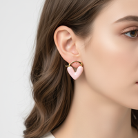 Herzförmiger Ohrstecker - NobleHeart