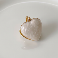 Herzförmiger Ohrstecker - NobleHeart