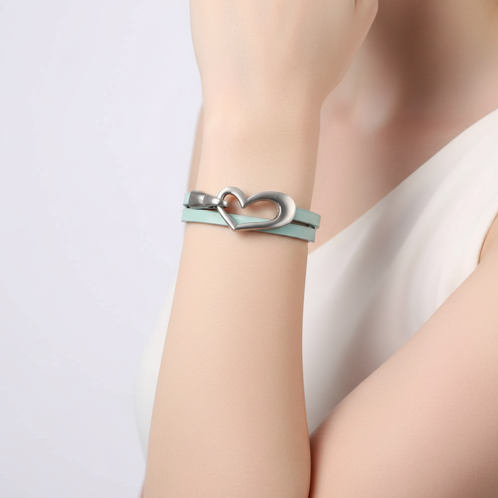 Lederarmband Mit Herzchen - SimpleLove