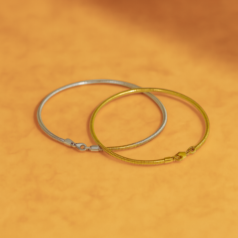 Minimalistisches Schlangenverschluss-Armband