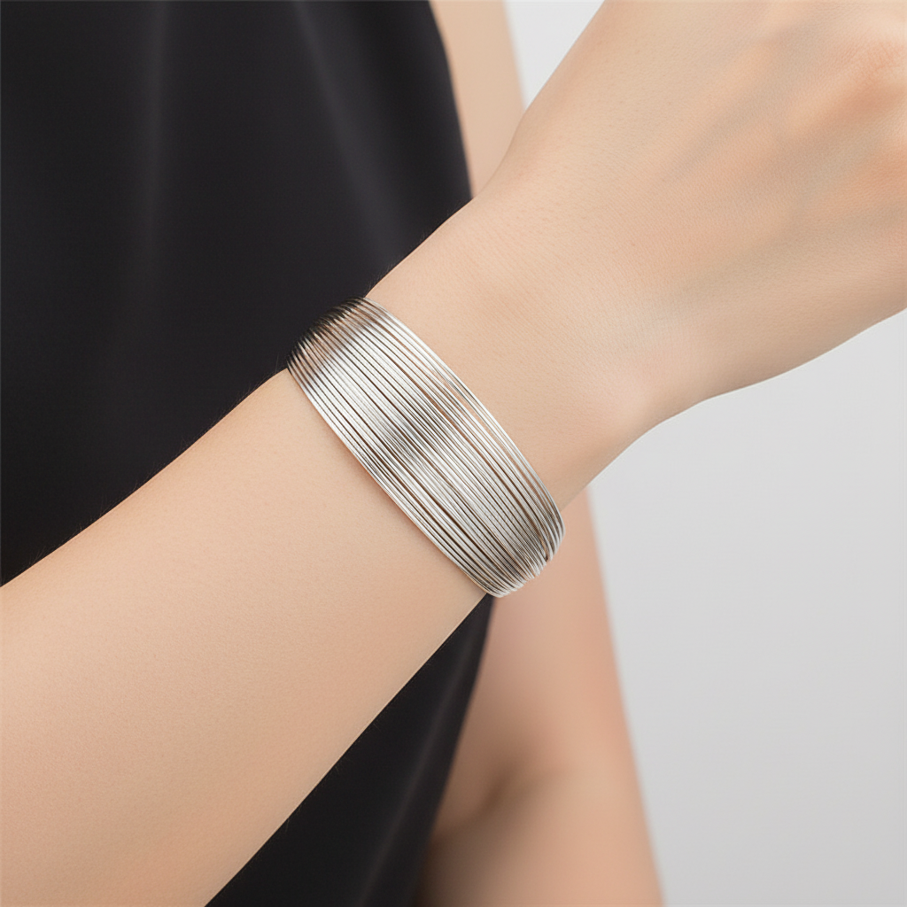 Modischer Manschettenarmreif - EleganceCuff
