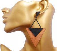 Tropfenförmige Ohrringe - WoodGlow