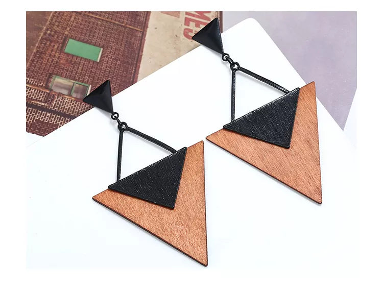 Tropfenförmige Ohrringe - WoodGlow