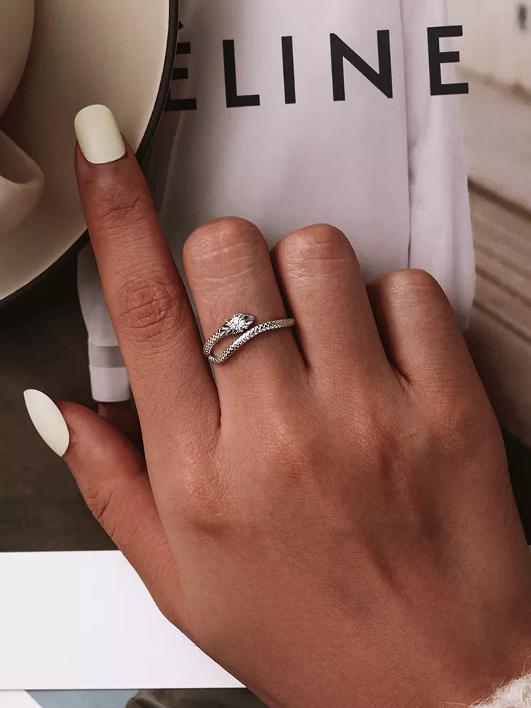 Verstellbarer Schmuckring - SnakeRing