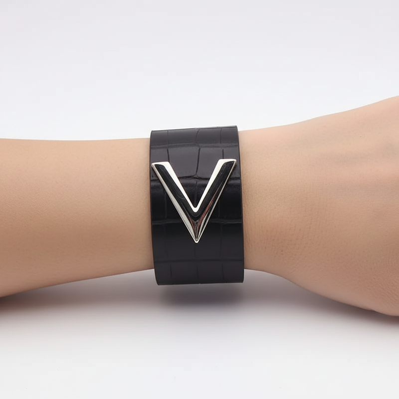 Wickelarmband Mit Metallakzent - LeatherChic