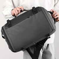 15” Wasserdichter Laptop-Rucksack mit Seitenöffnung & USB-C-Anschluss – TrekPro Serie