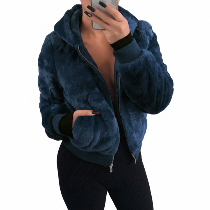 Flauschige Weste Mit Kapuze -  Christina