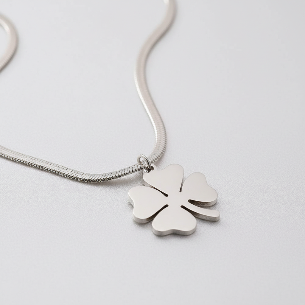 Kette Mit Schlange-Klinge - CloverCharm 