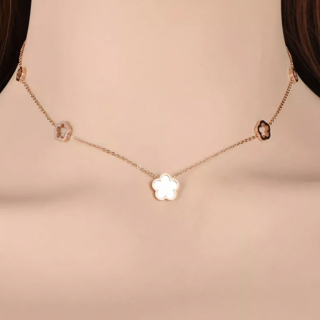 Ohrstecker Und Halskette Set - BlossomMix 