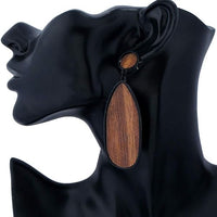 Tropfenförmige Ohrringe - WoodGlow 