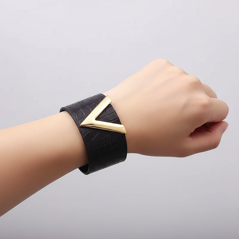 Wickelarmband Mit Metallakzent - LeatherChic 