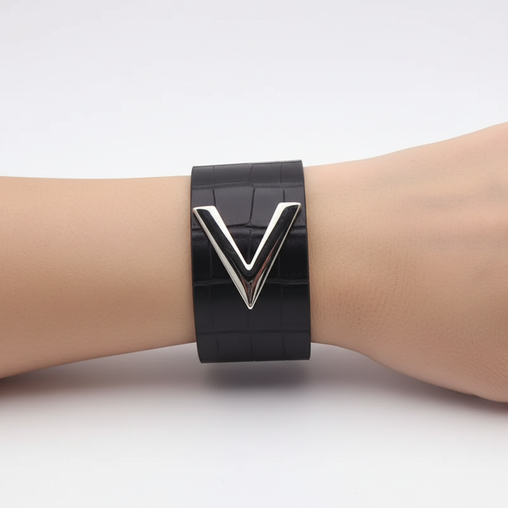 Wickelarmband Mit Metallakzent - LeatherChic 