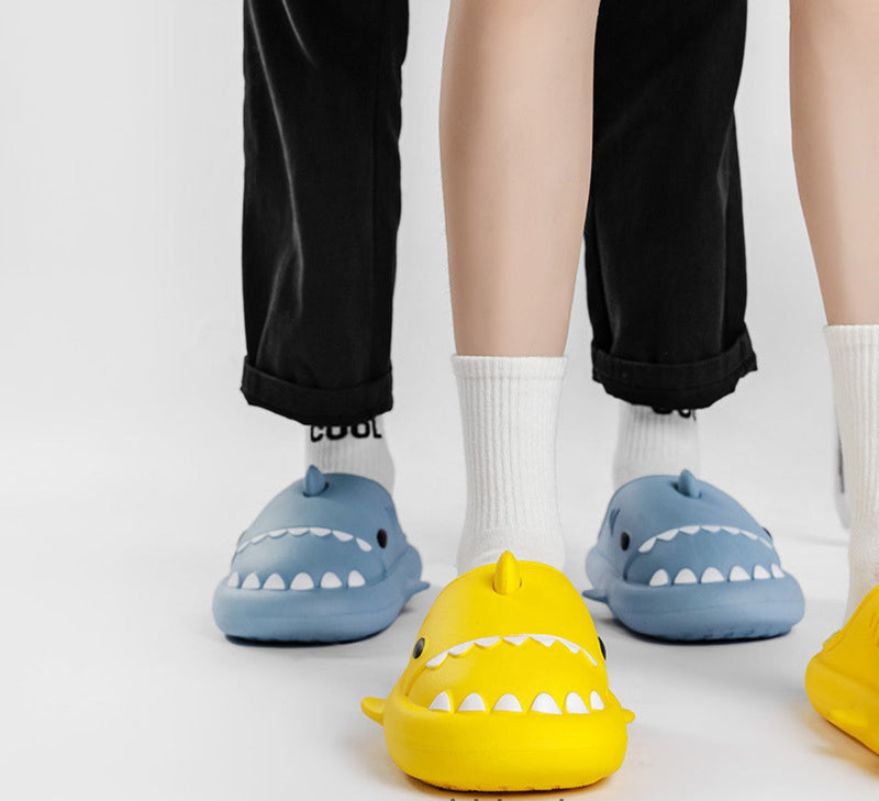 Bequeme Hausschuh-Haie für die ganze Familie – Marley