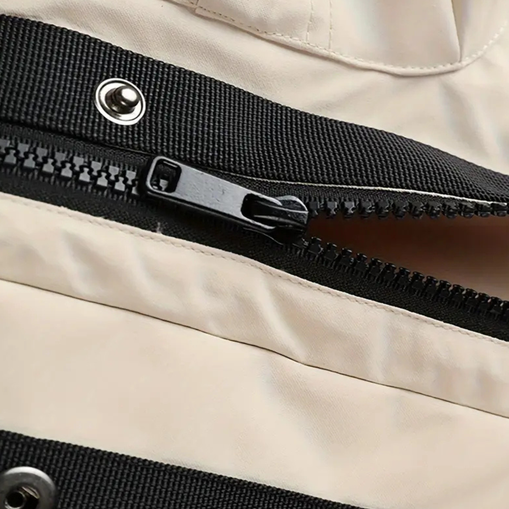 Herren Outdoorjacke mit großen Vordertaschen und Reißverschluss-Luzern Mode