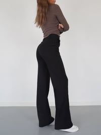 Damenmode: Elegante Hose mit weitem Bein und Top-Set-Luzern Mode
